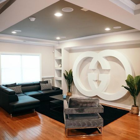 Charm City Luxury 4 Bedroom Brick Home Балтимор Екстериор снимка