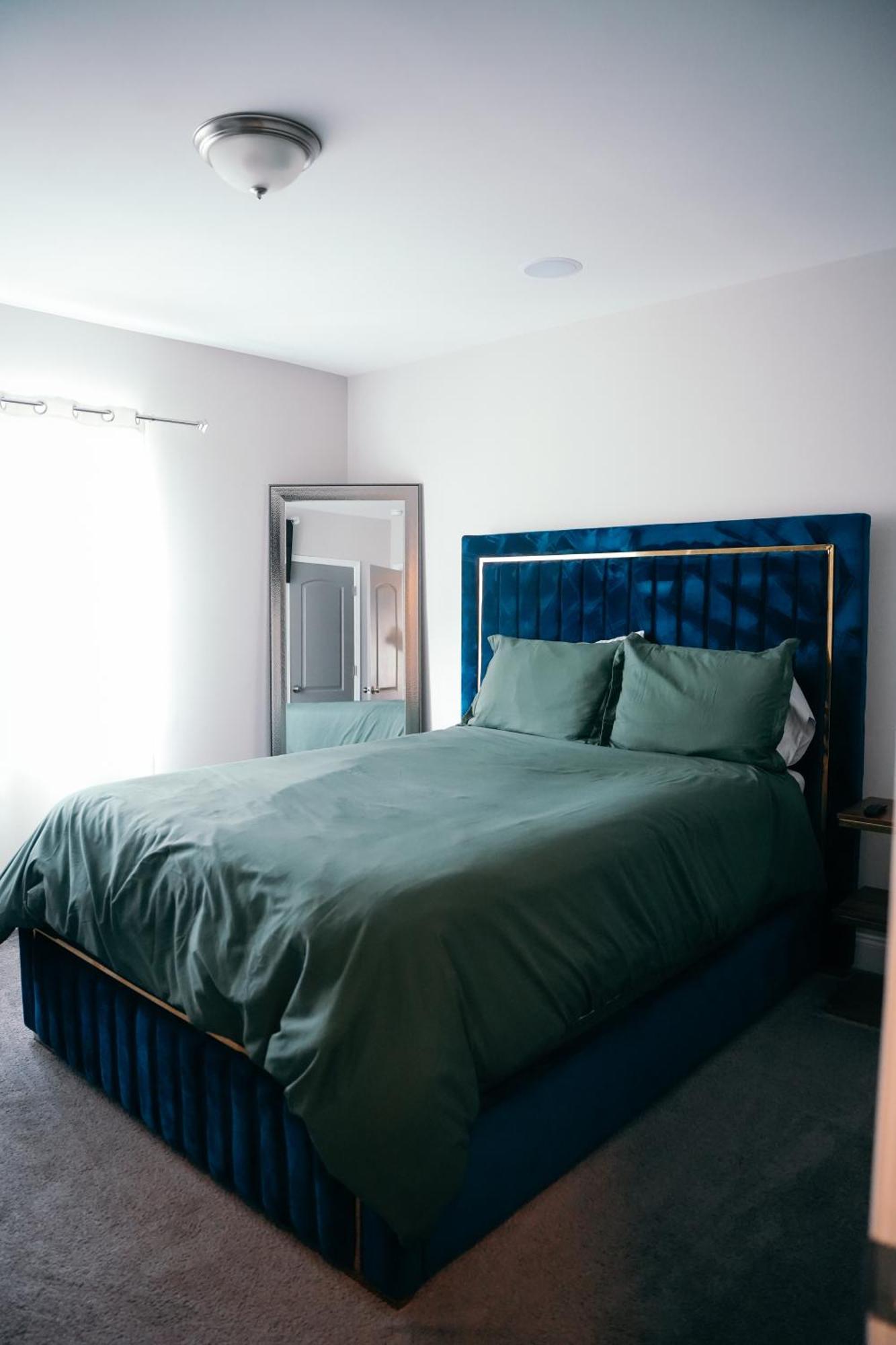 Charm City Luxury 4 Bedroom Brick Home Балтимор Екстериор снимка