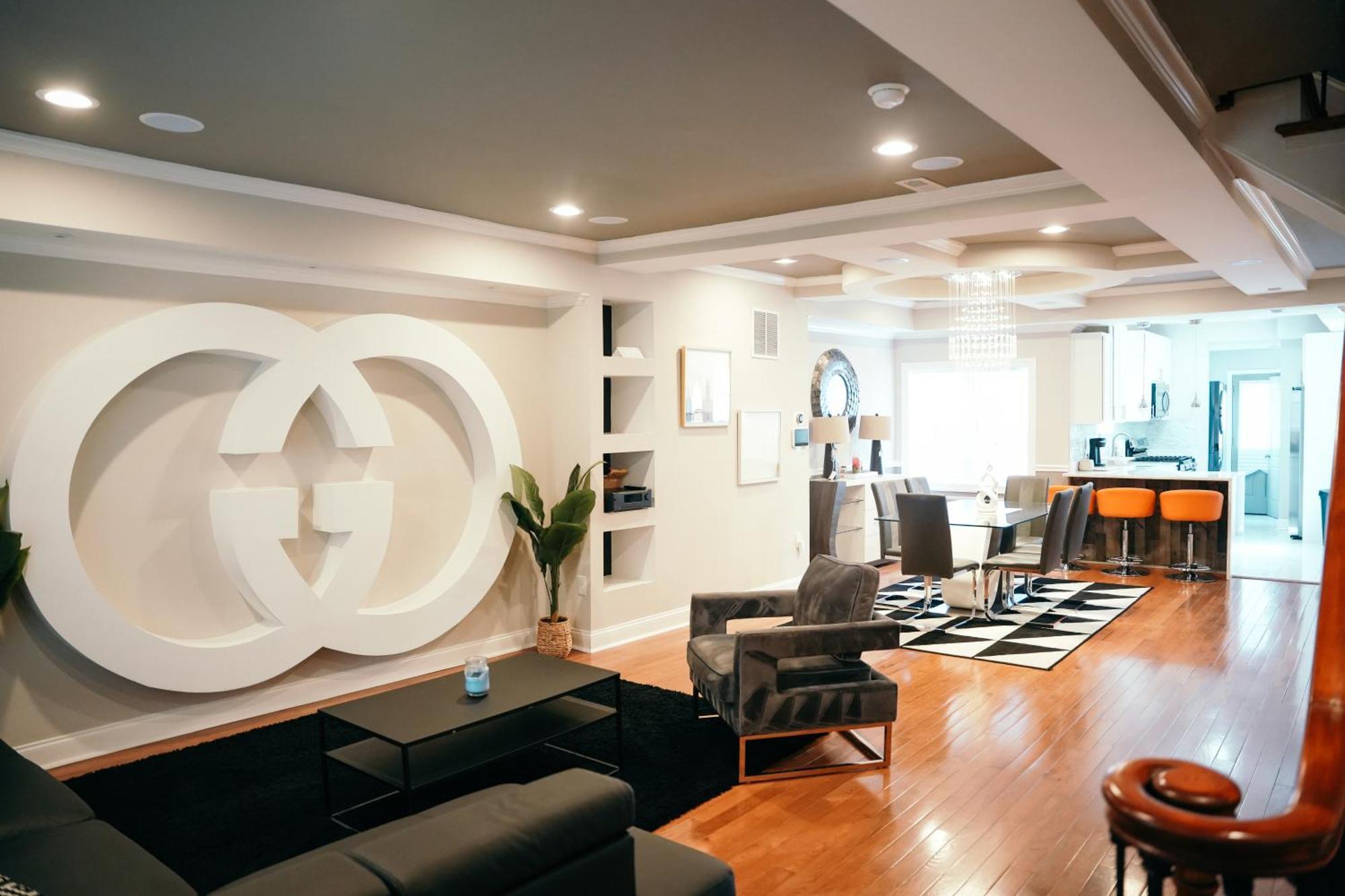Charm City Luxury 4 Bedroom Brick Home Балтимор Екстериор снимка