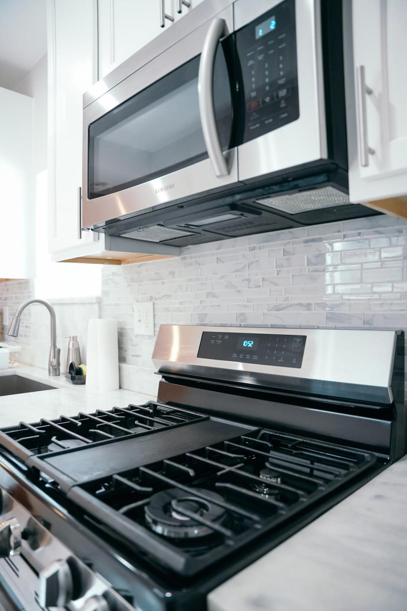 Charm City Luxury 4 Bedroom Brick Home Балтимор Екстериор снимка