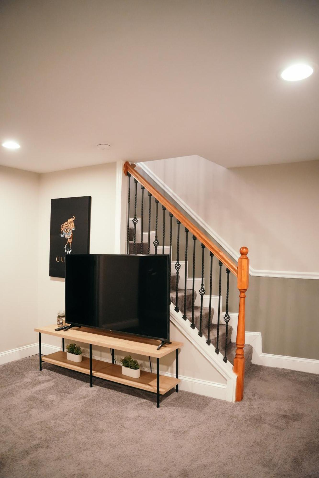 Charm City Luxury 4 Bedroom Brick Home Балтимор Екстериор снимка